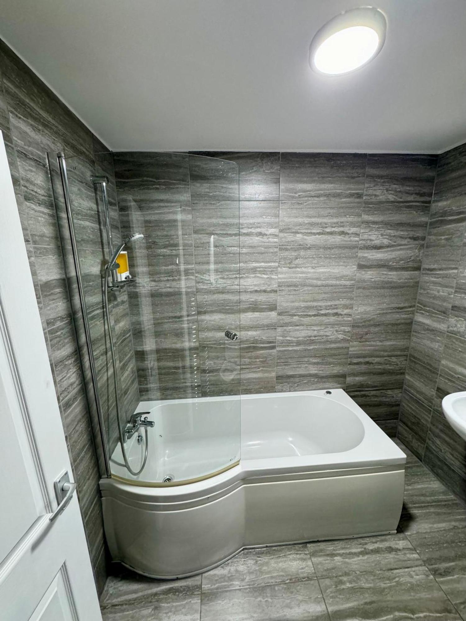 Florina S House 4 Bedrooms Villa Rugeley Extérieur photo